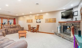 435 N Chestnut Blvd, Brandon, SD 57005