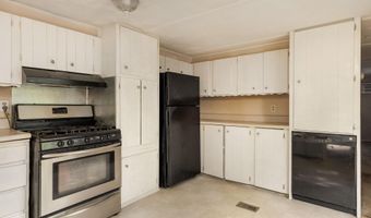 5203 Howardsville Rd, Apison, TN 37302