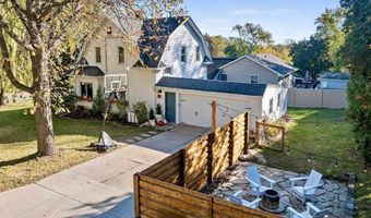 302 E MISSION Rd, Allouez, WI 54301