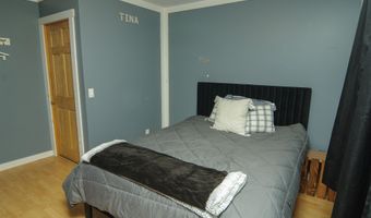 47 Gales Rd, Abbot, ME 04406
