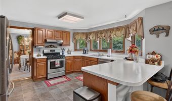 231 Londonderry Ln, Amherst, NY 14068