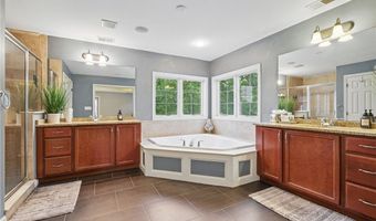 322 Dirkshire Ct, Adams Twp., PA 16046
