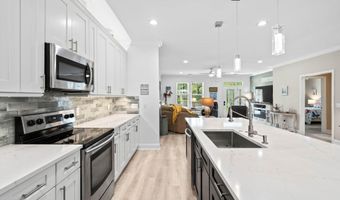 5005 Dogwood St, Beaufort, SC 29906