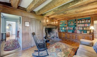 121 Sunset Ln, Berlin, CT 06037