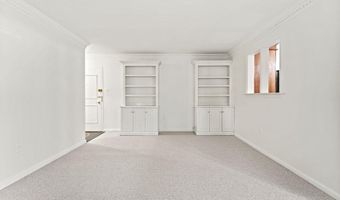 5301 WESTBARD Cir 224, Bethesda, MD 20816