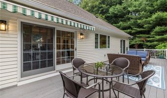 5 Woodbine Ln, Exeter, RI 02822