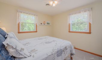 7 Robin Hill Ln, Athens, OH 45701