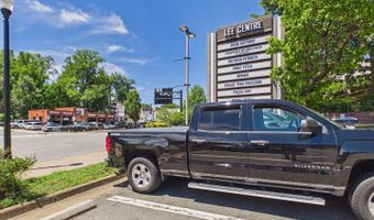 2101 N MONROE St #403, Arlington, VA 22207