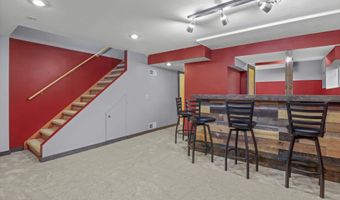 562 Lexington Dr, Oregon, WI 53575