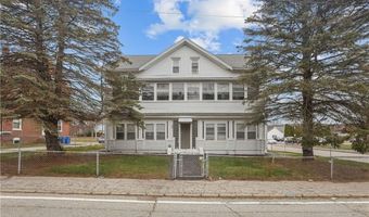 95 School St, Lincoln, RI 02865