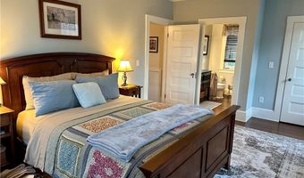 172 Bluff Ave, Cranston, RI 02905