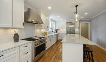 1 Cherokee Rd, Acton, MA 01720