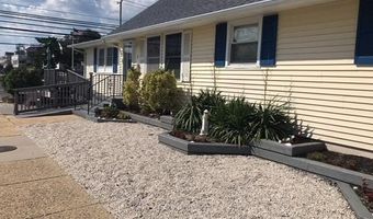 1 E 29th St, Beach Haven, NJ 08008