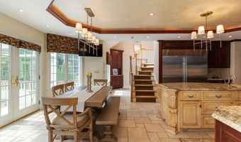 8 Buttonwood Dr, Andover, MA 01810