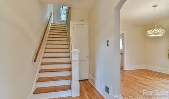 64 Arthur Rd, Asheville, NC 28806