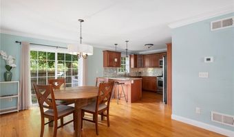 55 Vine St, East Greenwich, RI 02818