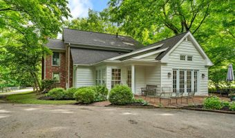 12104 Locust Ln, Anchorage, KY 40223