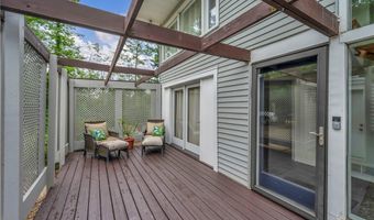 1425 Partridge Ln, Akron, OH 44333