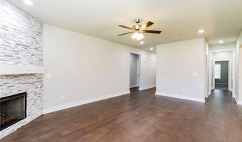 1930 Lordsburg Ct, Bentonville, AR 72713