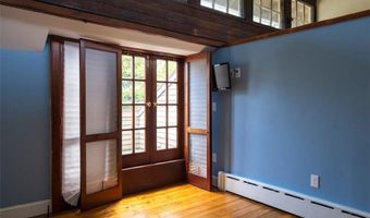 113 Coggeshall Ave, Newport, RI 02840