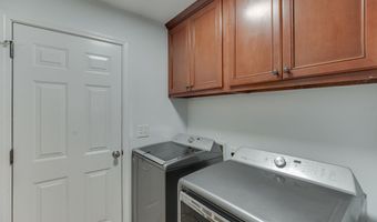 646 Forest Pine Dr, Ball Ground, GA 30107
