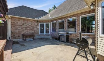 15586 Cedar Ln, Basehor, KS 66007