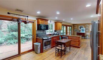 724 Greenville Ave, Johnston, RI 02919