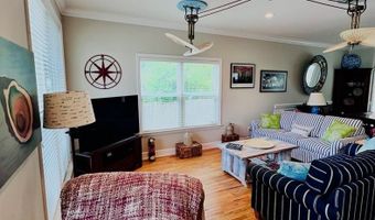 40 Myrtle St, Apalachicola, FL 32320
