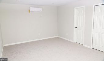 8906 CHESTNUT Ave, Bowie, MD 20720