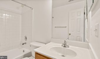 21753 LADYSLIPPER Sq, Ashburn, VA 20147