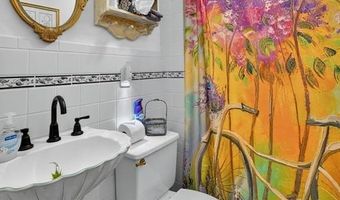 5596 Walnut St, Augusta, MO 63332
