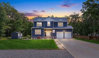 555 Egenolf Pl, Bayville, NJ 08721