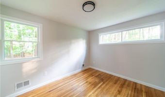 24 W Knollwood Cir, North Kingstown, RI 02852