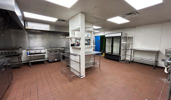 1613 W Broadway, Andrews, TX 79714