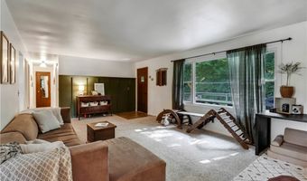 1103 Mulberry Dr, Altoona, WI 54720