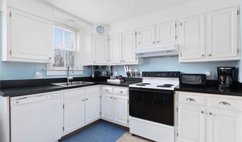 59 Mount Hope Ave, Jamestown, RI 02835
