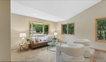 151 Bluffs Rd NW, Alexandria, MN 56308