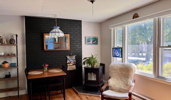 112 S Crest Dr, Burlington, VT 05401