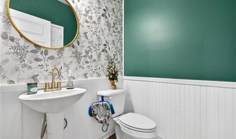 133 Lynwood Ln, Ball Ground, GA 30107