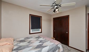 1612 Horse N Buggy Dr, Adel, IA 50003