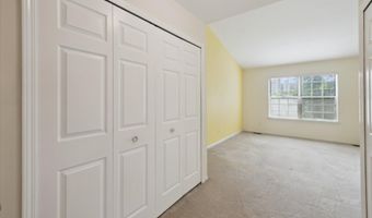 4274 Hillside Dr, Ann Arbor, MI 48105