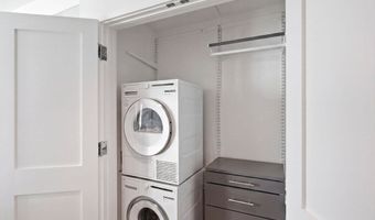 1 Dalton St 2412, Boston, MA 02115
