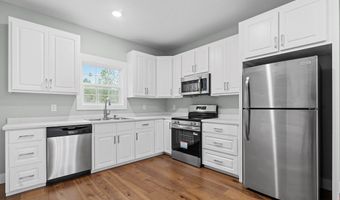 596 Beach Rd, Baxley, GA 31513