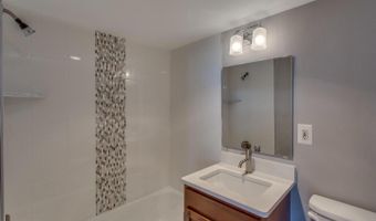 2500 N VAN DORN St 1226, Alexandria, VA 22302