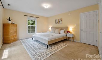 1 Pickwick Rd, Asheville, NC 28803