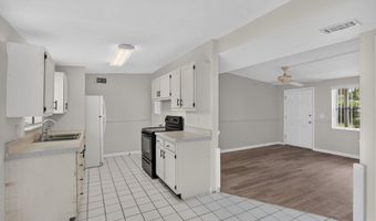 87 SARATOGA Cir S, Atlantic Beach, FL 32233
