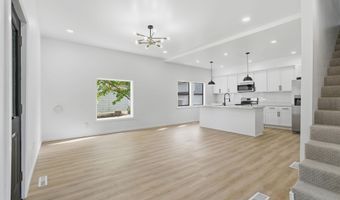 611 3rd St NW, Austin, MN 55912