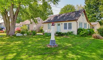9168 Applewood St, Angola, NY 14006