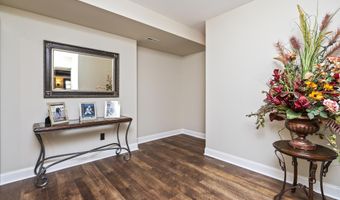 1 Stoneridge Dr, Albany, NY 12211
