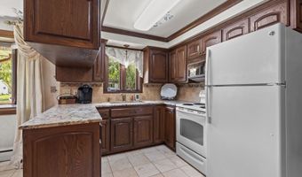 630 W CAPITOL Dr, Appleton, WI 54911